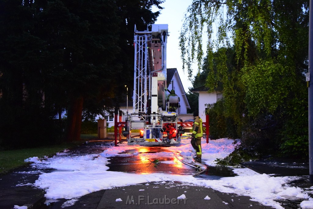 Grossfeuer Einfamilienhaus Siegburg Muehlengrabenstr P0716.JPG - Miklos Laubert